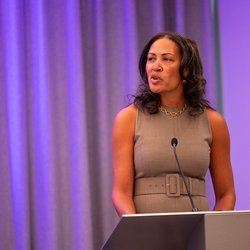 pano_leadershipforum_selects-35