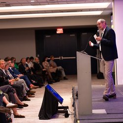 pano_leadershipforum_selects-70
