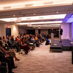 pano_leadershipforum_selects-71
